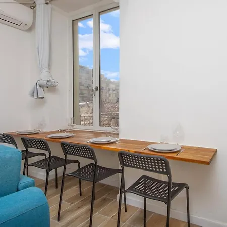 Nice, 3-room Refurbished Near Train Station