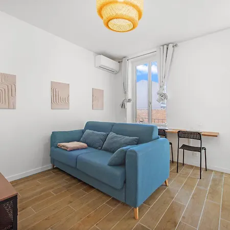 Nice, 3-room Refurbished Near Train Station Apartament *