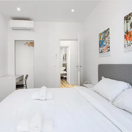 Nice, 3-room Refurbished Near Train Station Appartement