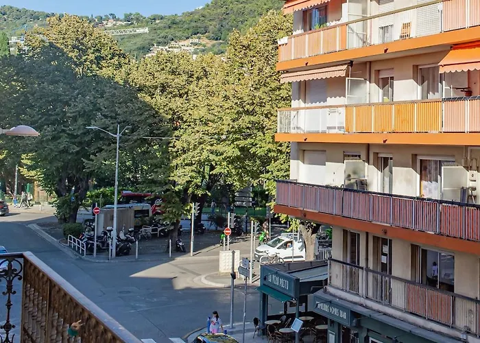 Nice, 3-room Refurbished Near Train Station *